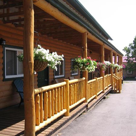 Adventure Inn อีลี ภายนอก รูปภาพ